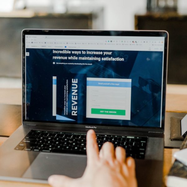 5f84c03a917bfe595fcc9789_4